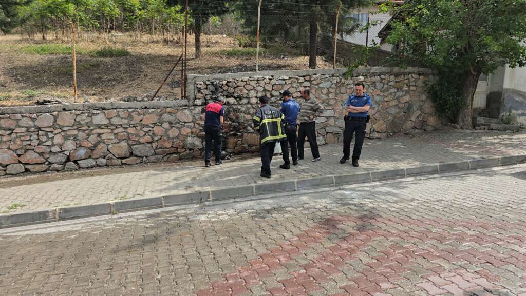 Çay içmek için yaktığı mutfak tüpü alev aldı