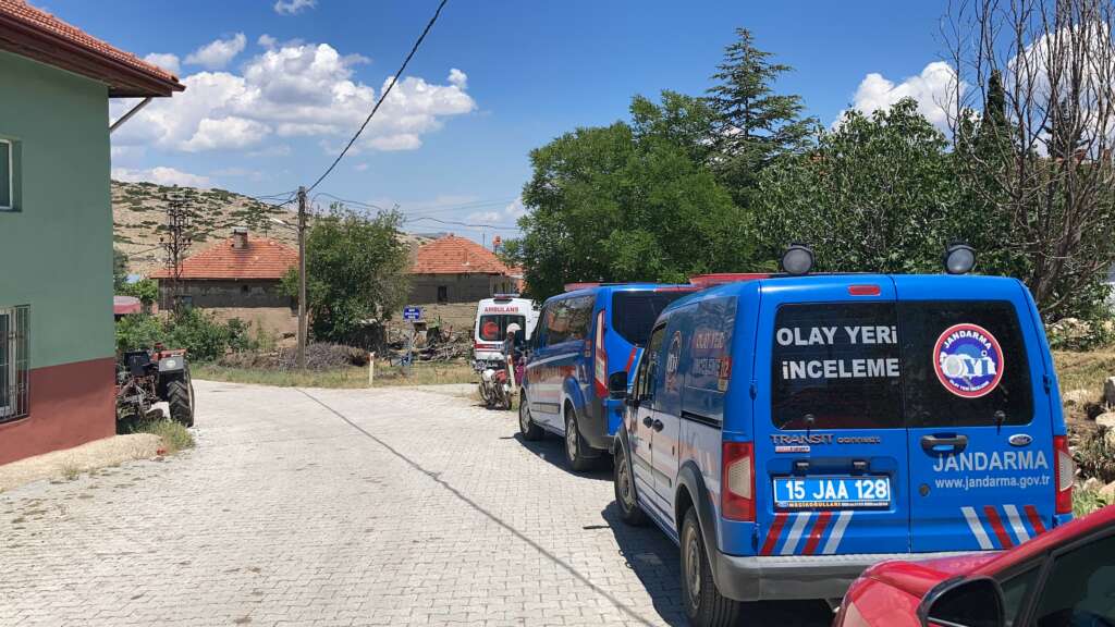 Yalnız yaşayan yaşlı kadın evinde ölü bulundu