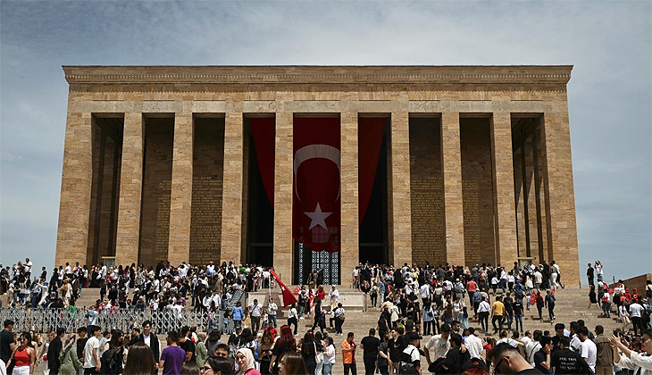 Anıtkabir 19 Mayıs’ta 220 bini aşkın ziyaretçiyi ağırladı
