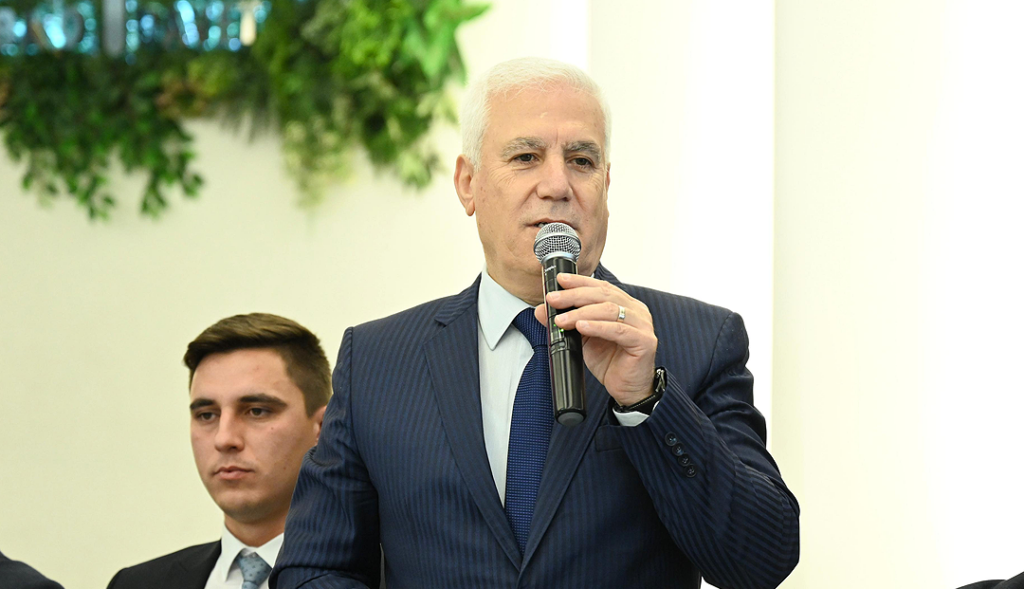 Başkan Bozbey, muhtar toplantılarına İnegöl’den başladı