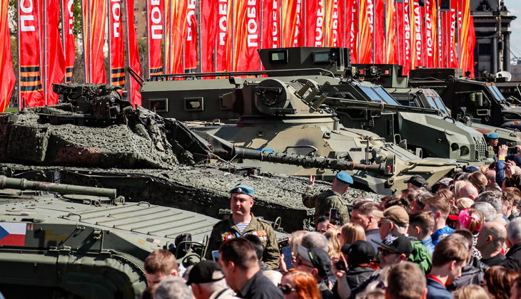 Ukrayna ordusundan ele geçirildi: Rusya, Batı teçhizatını sergiliyor