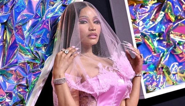 ABD’li şarkıcı Nicki Minaj, Hollanda’da gözaltına alındı