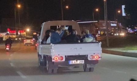 Bursa’da tehlikeli yolculuk kamerada Bursa’da tehlikeli yolculuk kamerada