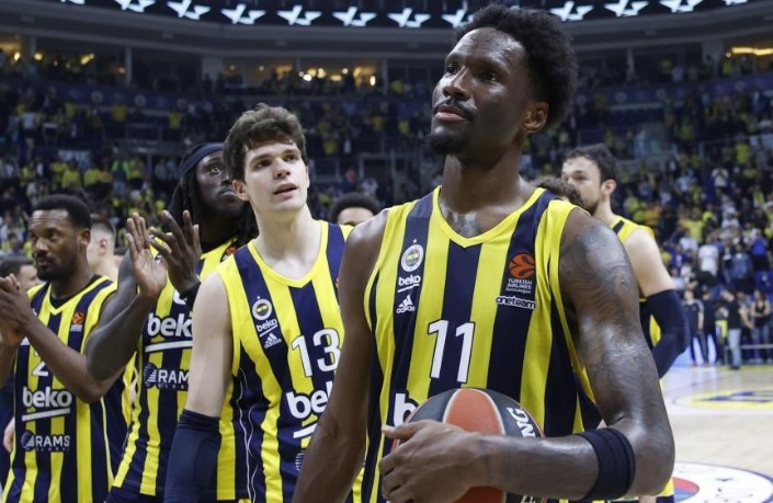 Nigel Hayes-Davis, EuroLeague’de sezonun en iyi 5’ine seçildi