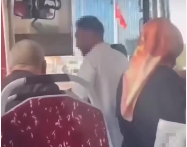 Otobüste taciz iddiası Otobüste taciz iddiası