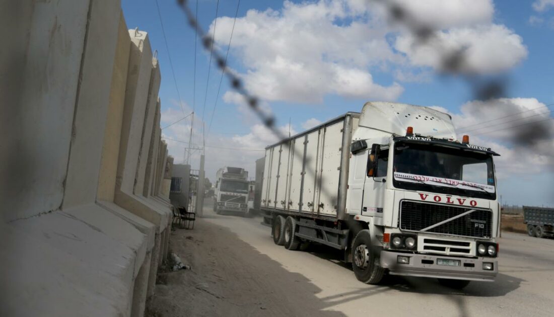 Gazze’ye yardımların giriş yaptığı Kerem Şalom Sınır Kapısı yeniden açıldı