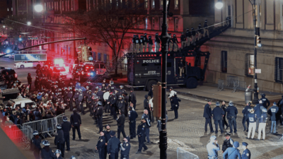 Filistin’e destek gösterileri: New York polisi yüzlerce öğrenciyi gözaltına aldı