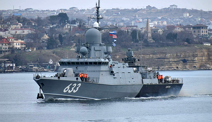 Ukrayna, Kırım’da konuşlu Rus savaş gemisini vurdu