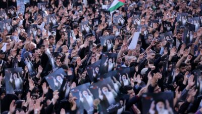 İran Reisi’nin yasını tutuyor