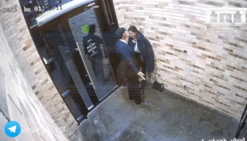 Eşini öldüren eski ekonomi bakanına hapis cezası