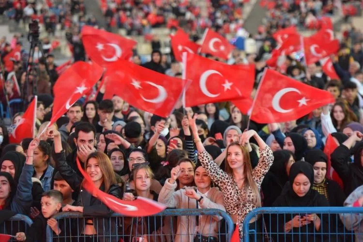Bursa’da 19 Mayıs’a yakışır coşkulu kutlama