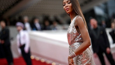 Naomi Campbell taşıyıcı anne yoluyla iki çocuk sahibi oldu