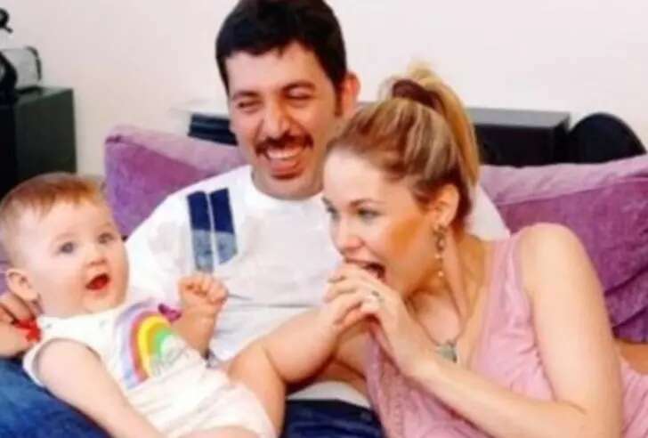 Emre Kınay ödül gecesine kızı Duru ile katıldı!