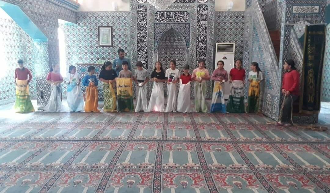 TÖBSEN Bursa’dan tepki! ‘Öğrenciler yıl sonu etkinliklerinde camiye götürülüyor’
