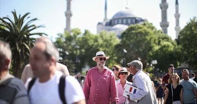 Bu yılın ilk 5 ayında 18 milyon turistin tercihi Türkiye oldu
