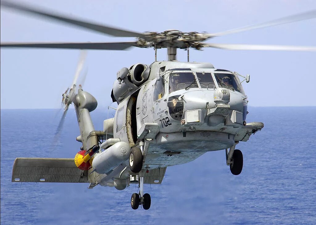 Japonya’da iki askeri helikopterin çarpıştığı kazada ölü sayısı 8’e yükseldi