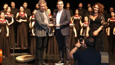 Bursa’da Nâzım Hikmet eserleri ile anıldı