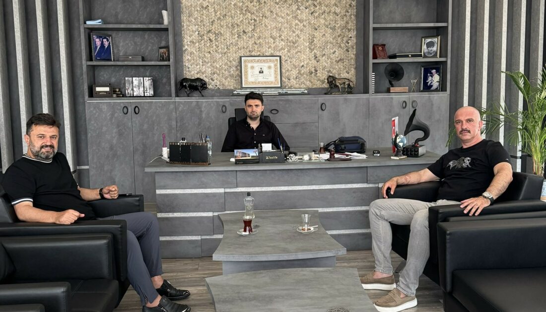 Bülent Uygun, Bursaspor Başkanı Enes Çelik’i ziyaret etti