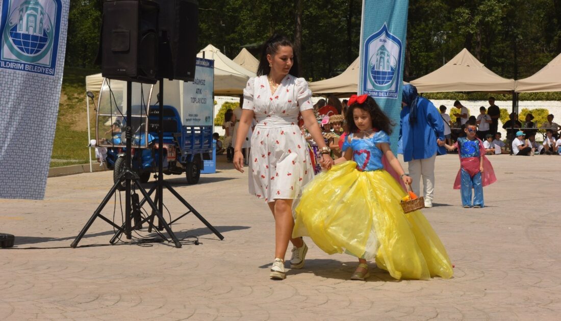 Bursa’da anaokulu öğrencilerinin sıfır atık defilesi göz kamaştırdı