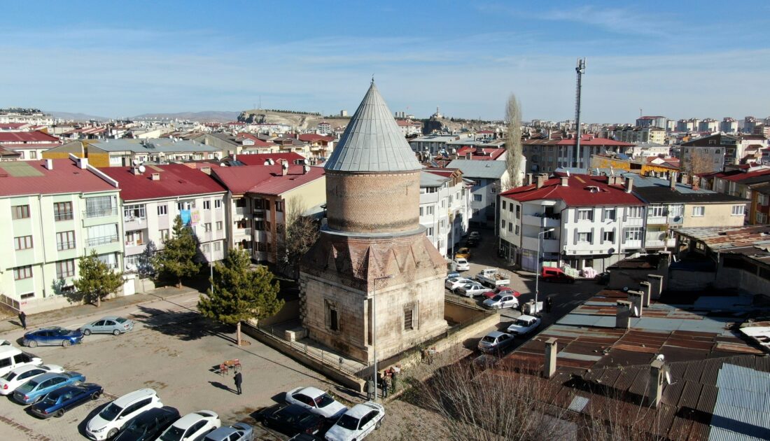 677 yıllık Güdük Minare restore edilecek