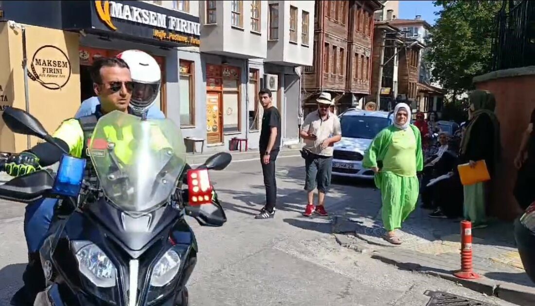 Bursa’da motosikletli sınav timi… Öğrencilerin imdadına Hızır gibi yetiştiler