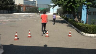 Bursa’da sınav heyecanı! Sınava saniyeler kala yetiştiler