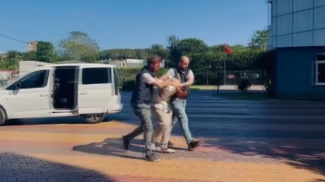 huzurevinde hastaya şiddet kamerada… Personel tutuklandı