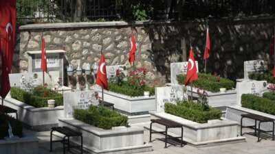 Bursa’da şehit ailelerinin bayramı buruk geçti