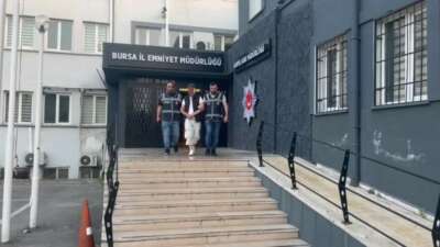 Bursa’da ‘silahlı yağma’ suçundan aranıyordu, kıskıvrak yakalandı
