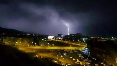 Erzurum’da şimşekli gece