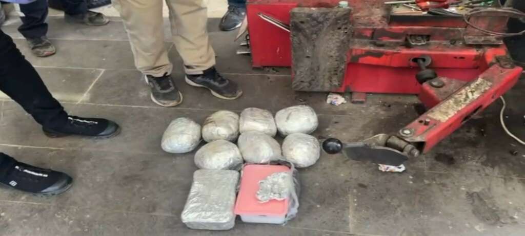 Yedek lastikten 9.5 kilo uyuşturucu çıktı