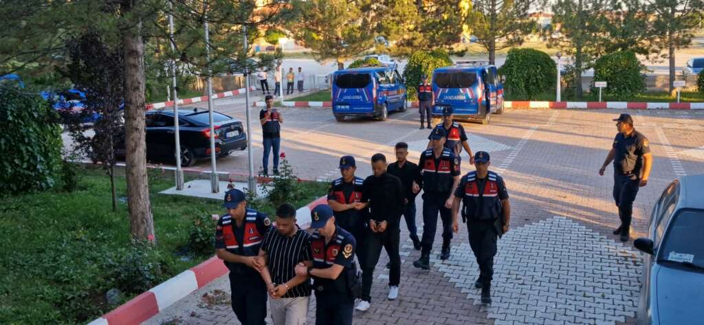 Düğünde havaya ateş açmaya 1 tutuklama Düğünde havaya ateş açmaya 1 tutuklama