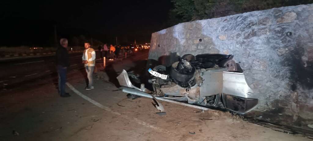 Feci kaza: 3 ölü, 2 yaralı