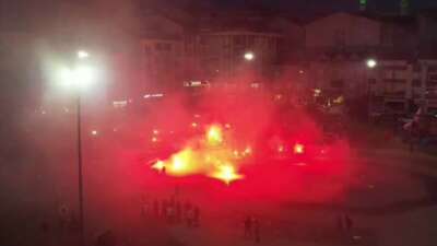Havai fişekli kutlama ev ve orman yangınına sebep oldu