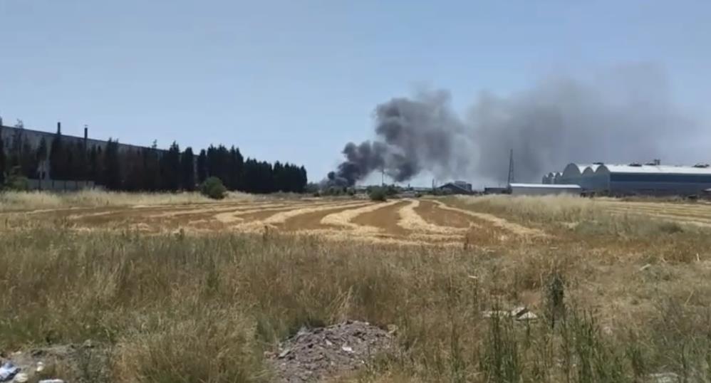 Tekirdağ’daki fabrika yangını söndürüldü Tekirdağ’daki fabrika yangını söndürüldü