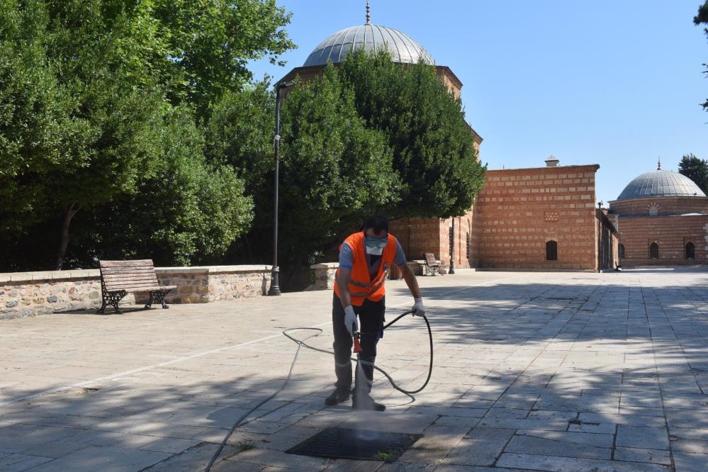 Yıldırım’da ilaçlama çalışmaları devam ediyor