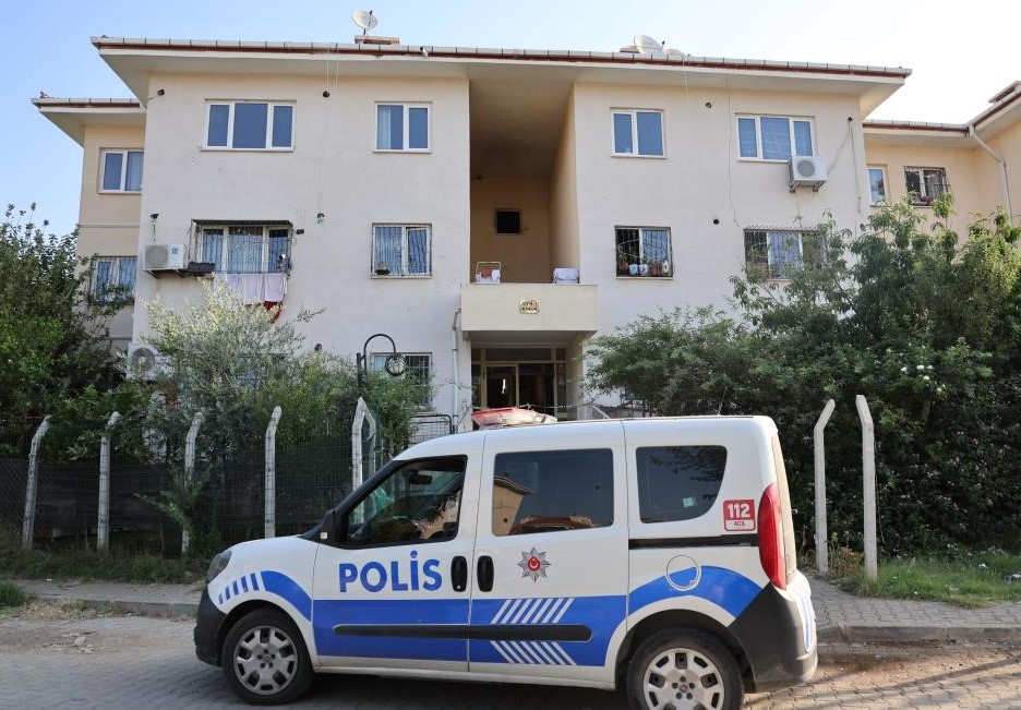 Apartman dairesinde feci yangın… Anne ve oğlu hayatını kaybetti