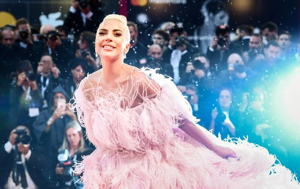 Taylor Swift’ten hamile olduğu iddia edilen Lady Gaga’ya destek