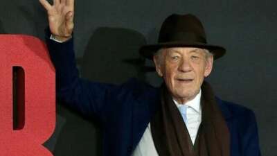 Ian McKellen sahnede düşmüştü: Gandalf’ın beni ezmesini beklemiyordum