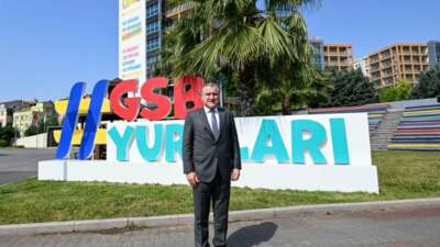 Bakan Bak’tan gençlere müzekart ve seyahatsever müjdesi