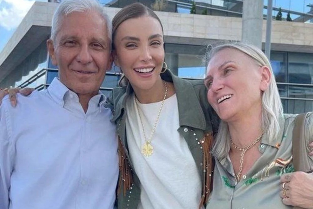 Özge Ulusoy’dan mahkeme öncesi paylaşım: Babam dönmeyecek biliyoruz