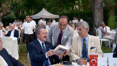 Çağlar BUSİAD’da konuştu: Atatürk’ün kurduğu cumhuriyet olmasa bizler buralara gelemezdik