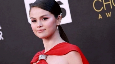 Selena Gomez evlat edinmeyi düşünmüş