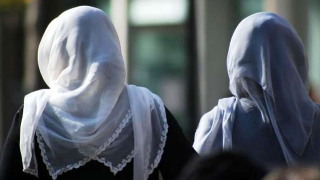 Tacikistan’da başörtüsü yasaklandı