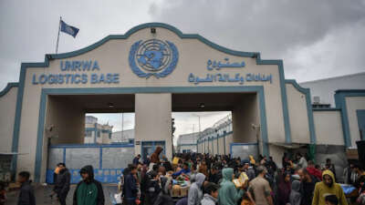 İsrail, UNRWA’ya bağlı tesisi vurdu: 8 ölü