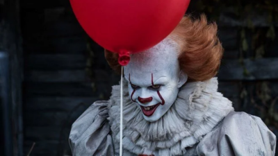 Bill Skarsgård Pennywise rolüne geri dönüyor