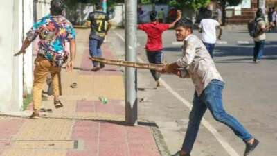 Bangladeş’te kamu kontenjanı protestolarında 4 can kaybı daha