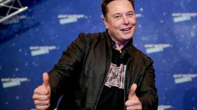 Elon Musk ‘küresel yazılım krizi’ ile dalga geçti