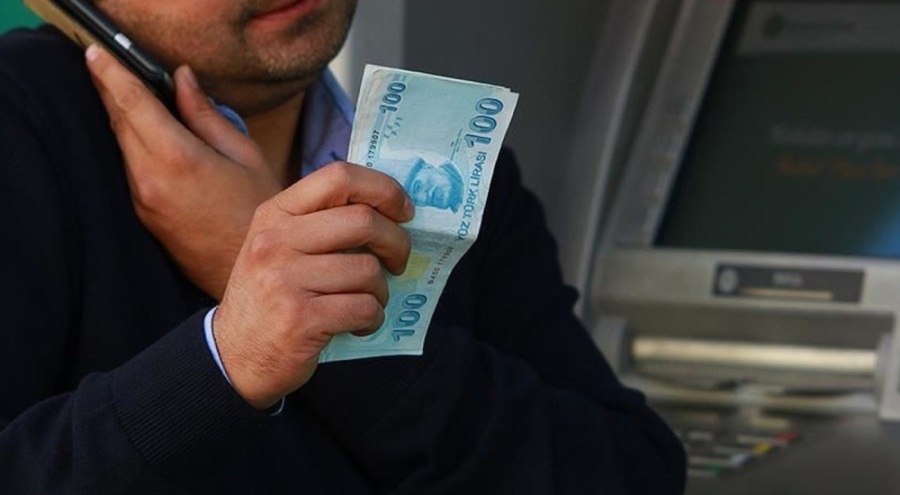İzmir’de bir kişinin 150 bin lira dolandırıldığı olayda 3 tutuklama İzmir’de bir kişinin 150 bin lira dolandırıldığı olayda 3 tutuklama