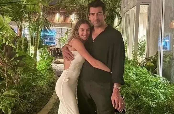 Kenan İmirzalıoğlu ve Sinem Kobal denizde aşka geldi!